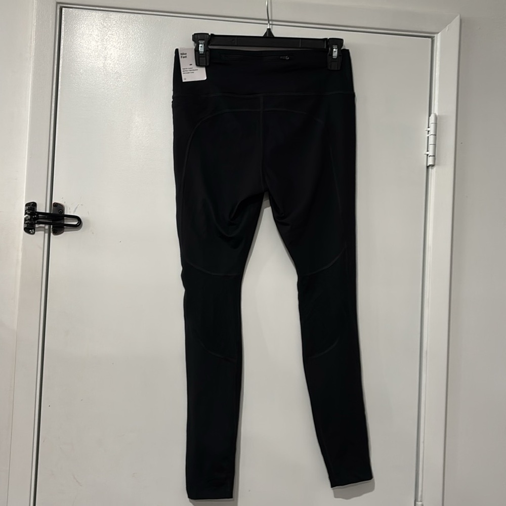 NIKE Las Vegas Raiders
Women's Nike Dri-FIT NFL Leggings - Picture 6 of 6